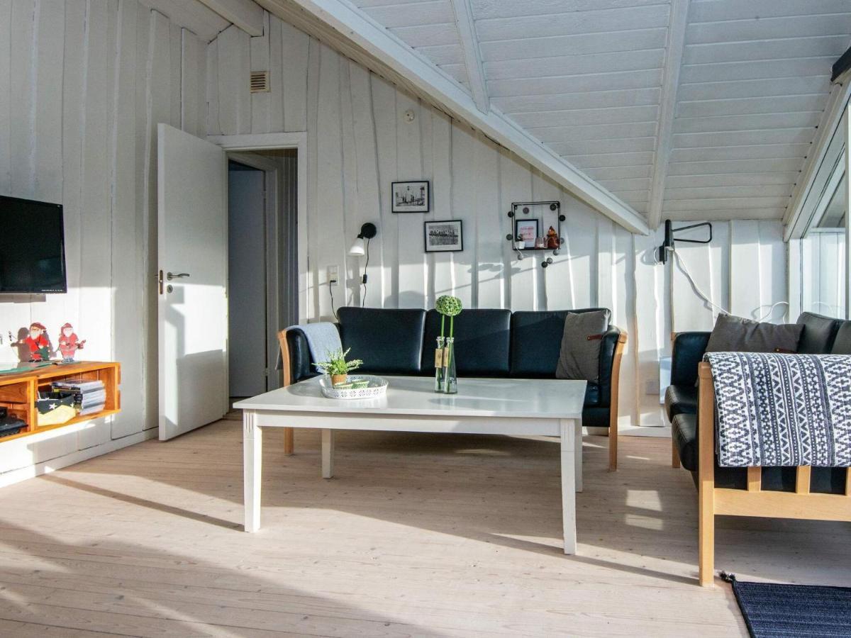 8 Person Holiday Home In Hejls 外观 照片
