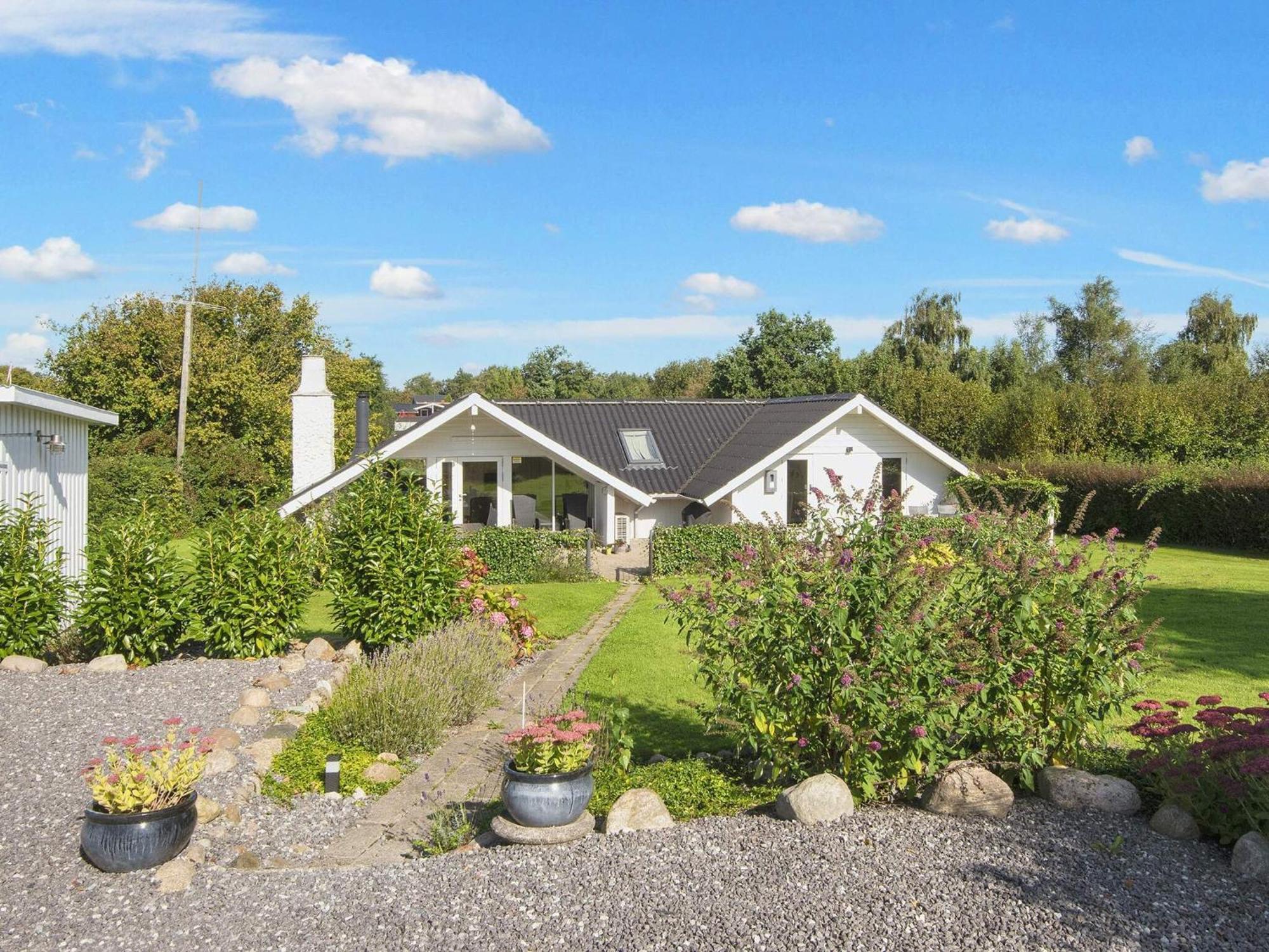 8 Person Holiday Home In Hejls 外观 照片